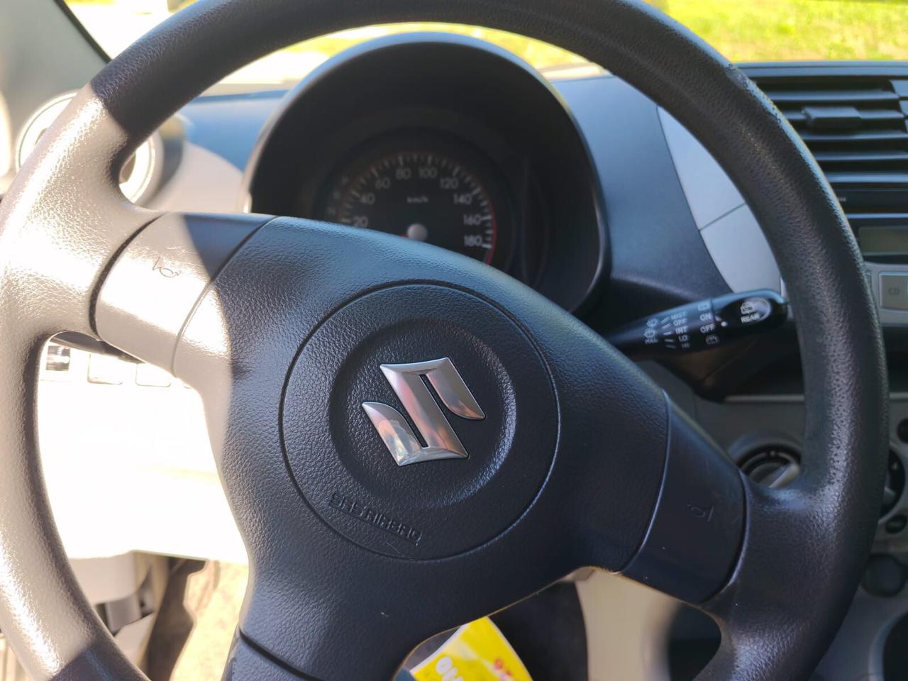 Suzuki Alto 1.0 L