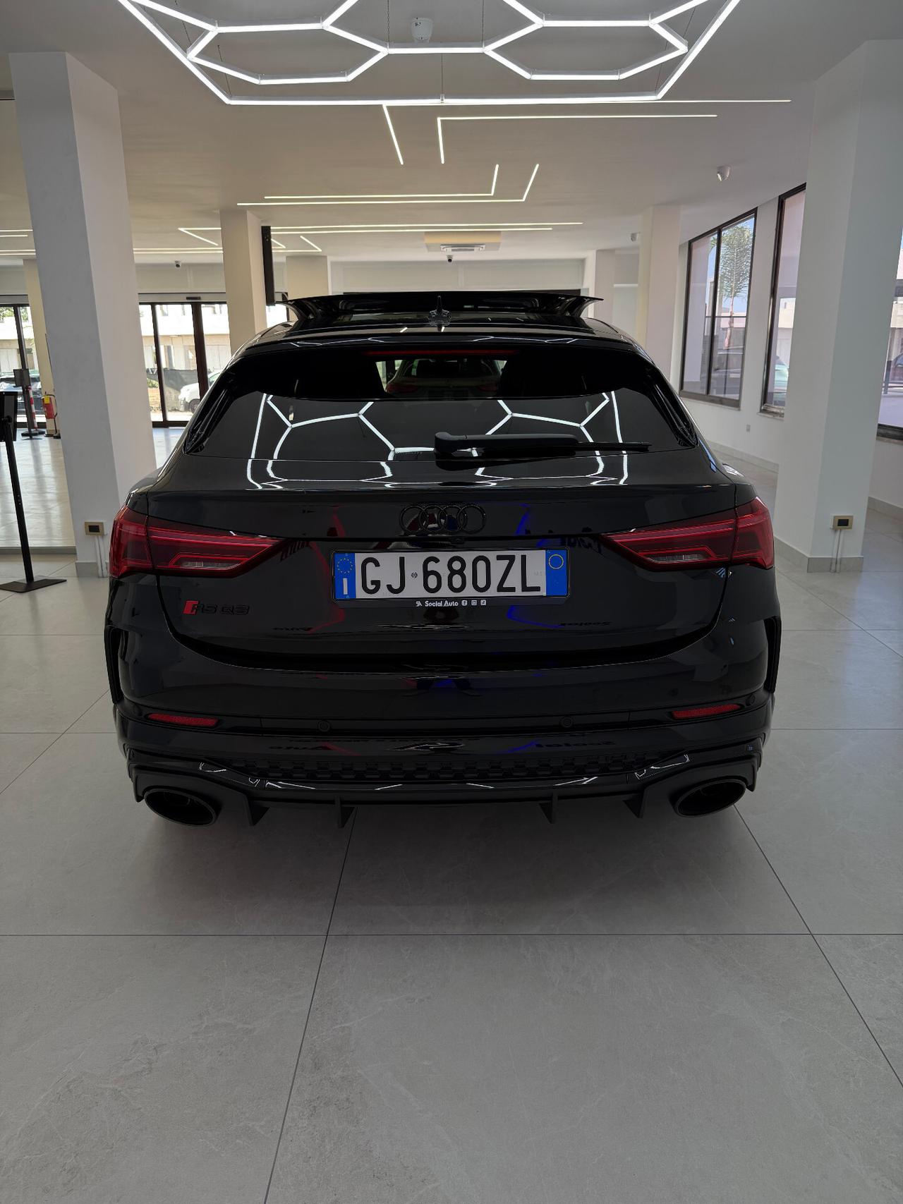 Audi RS Q3 versione unica