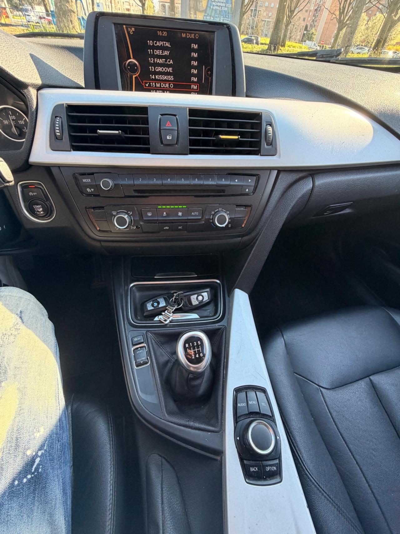 Bmw 318d Touring Luxury 2013