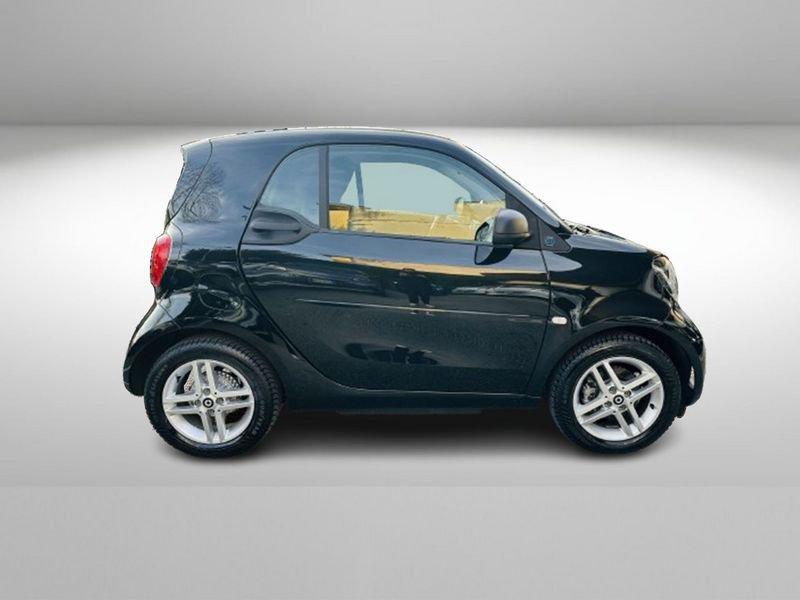 smart fortwo EQ Pure