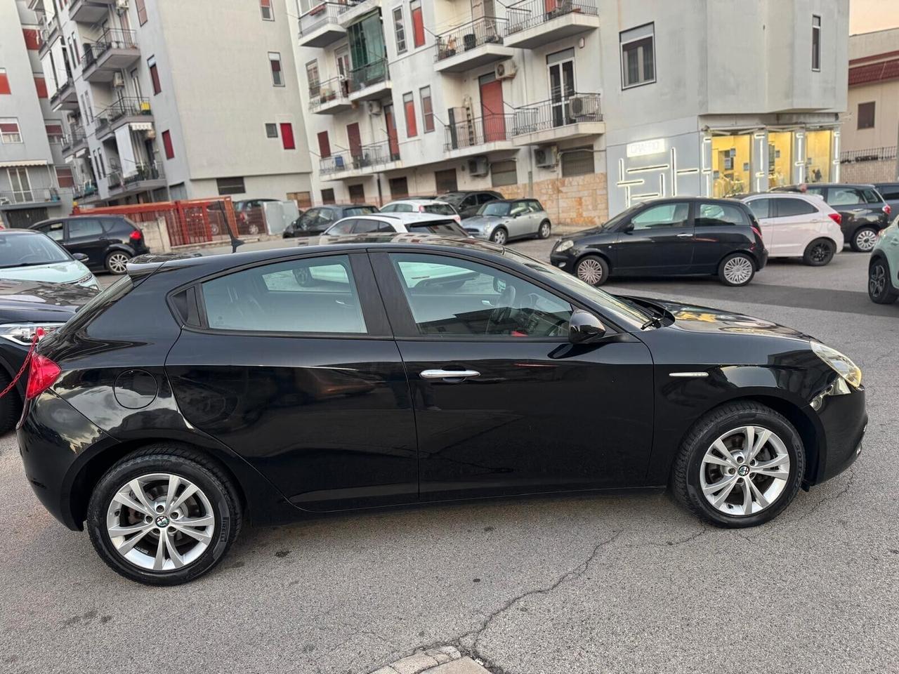 Alfa Romeo Giulietta 1.6 M.jet Distinctive * 2016 * Navi * Garantita 12 Mesi