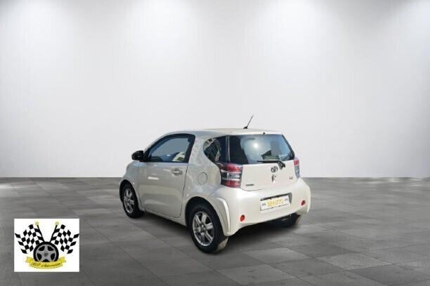Toyota iQ 1.0
