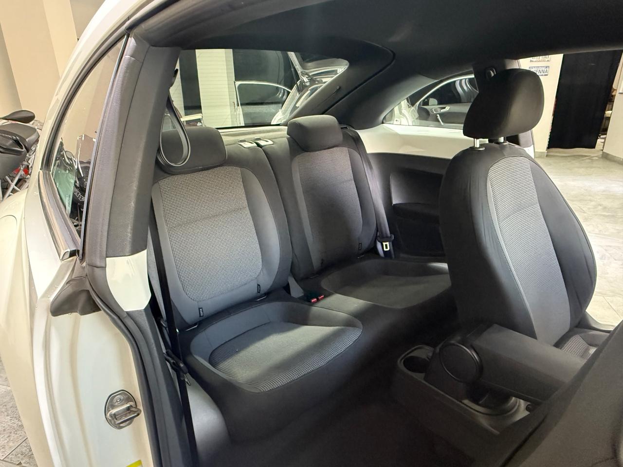 Volkswagen Maggiolino 1.6 TDI Design