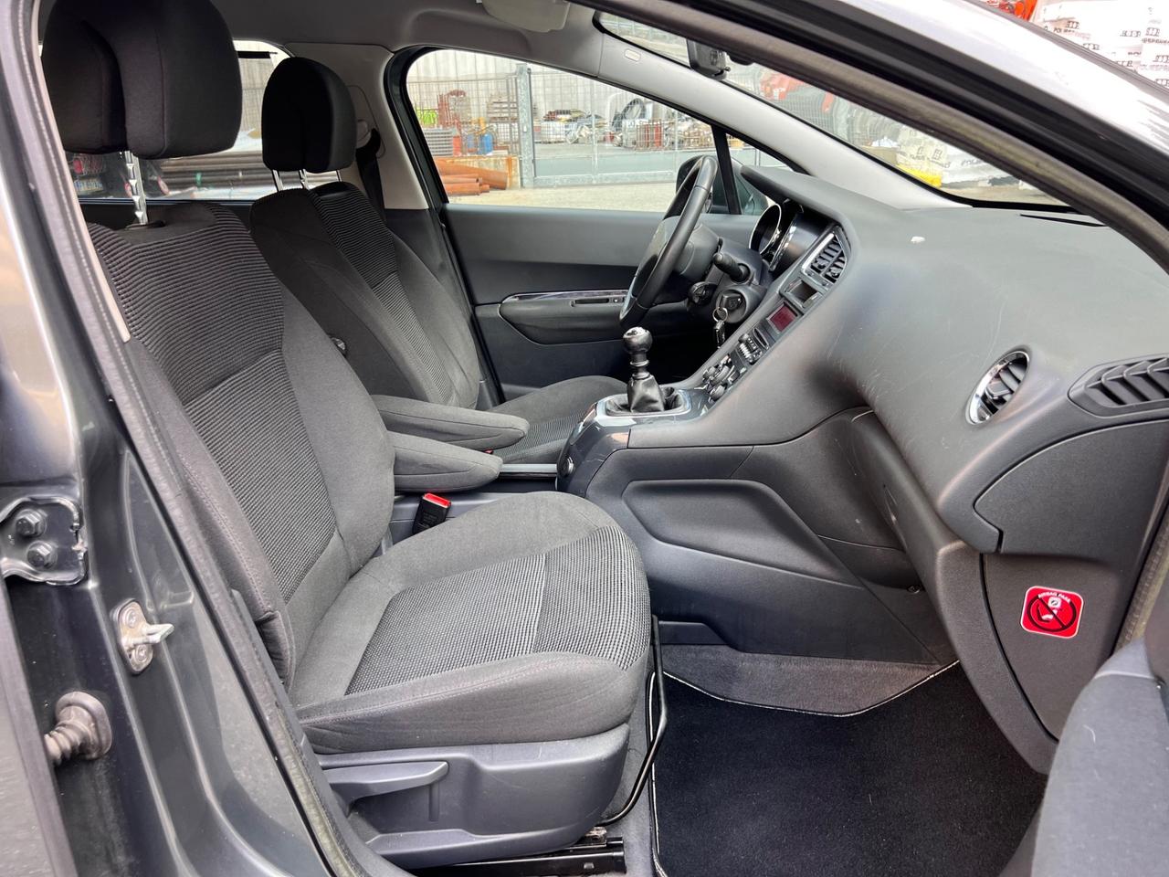 Peugeot 5008 1.6 HDi 112CV 7 posti