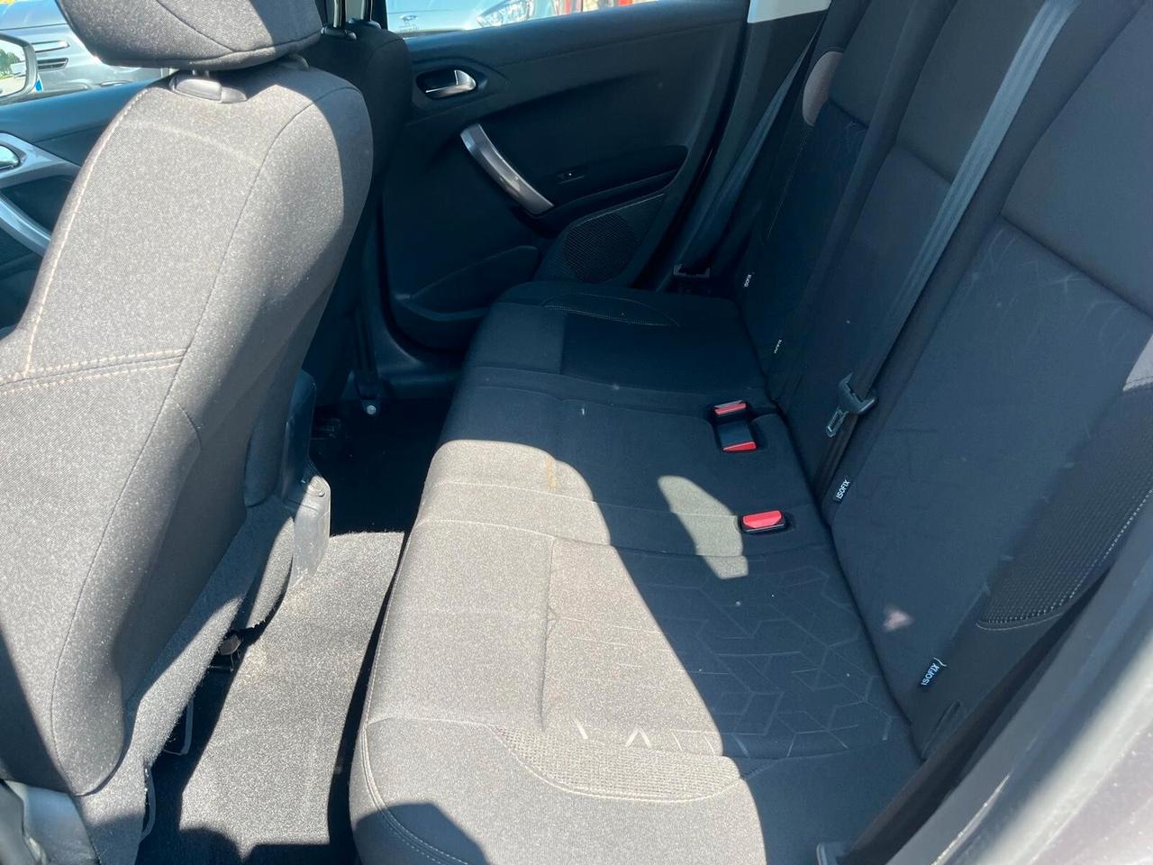 Peugeot 2008 PureTech 82 Allure