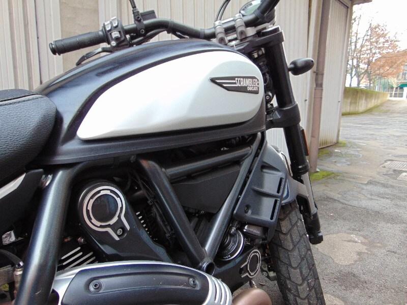 Ducati Scrambler Icon Dark