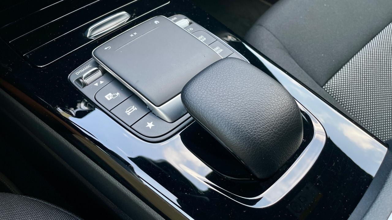 MERCEDES-BENZ CLA 180D EXECUTIVE 2.0 116CV - VIRTUAL COCKPIT, GANCIO TRAINO, NEOPATENTATI