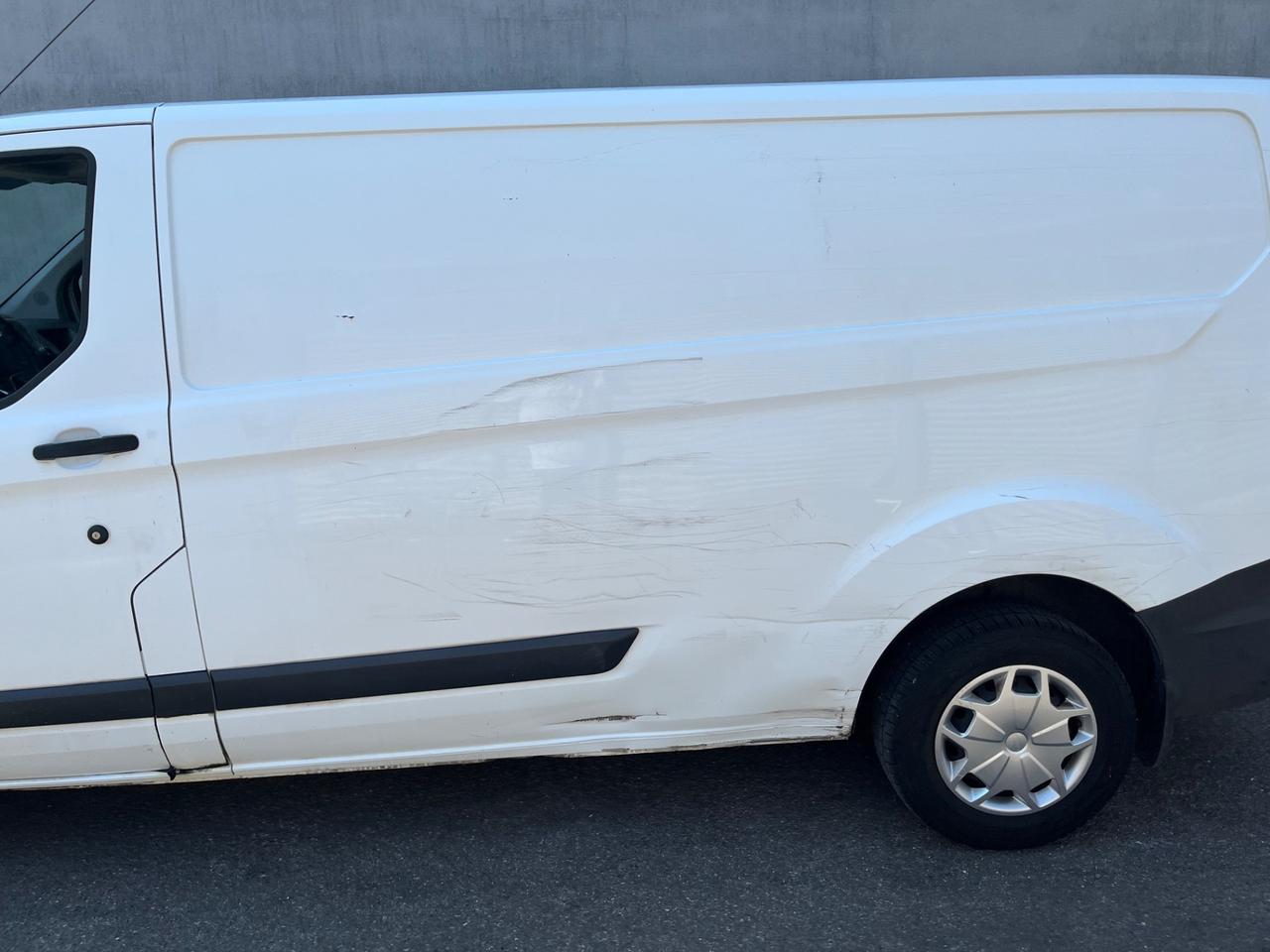 Ford Tourneo Custom Tourneo Custom 320 2.0 TDCi 130CV PC Trend