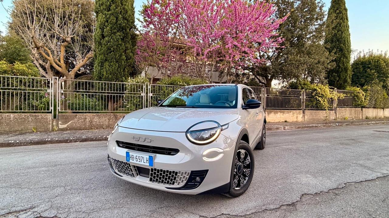 Fiat 600 Hybrid 145 CV DCT MHEV Icon