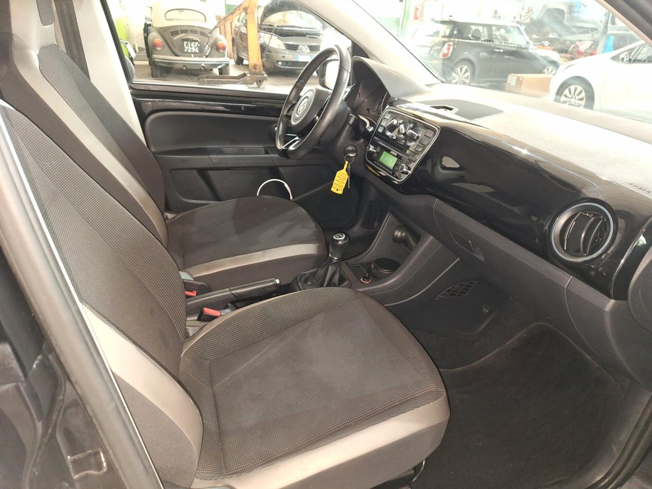 Volkswagen up! 1.0 75 CV 5p. high