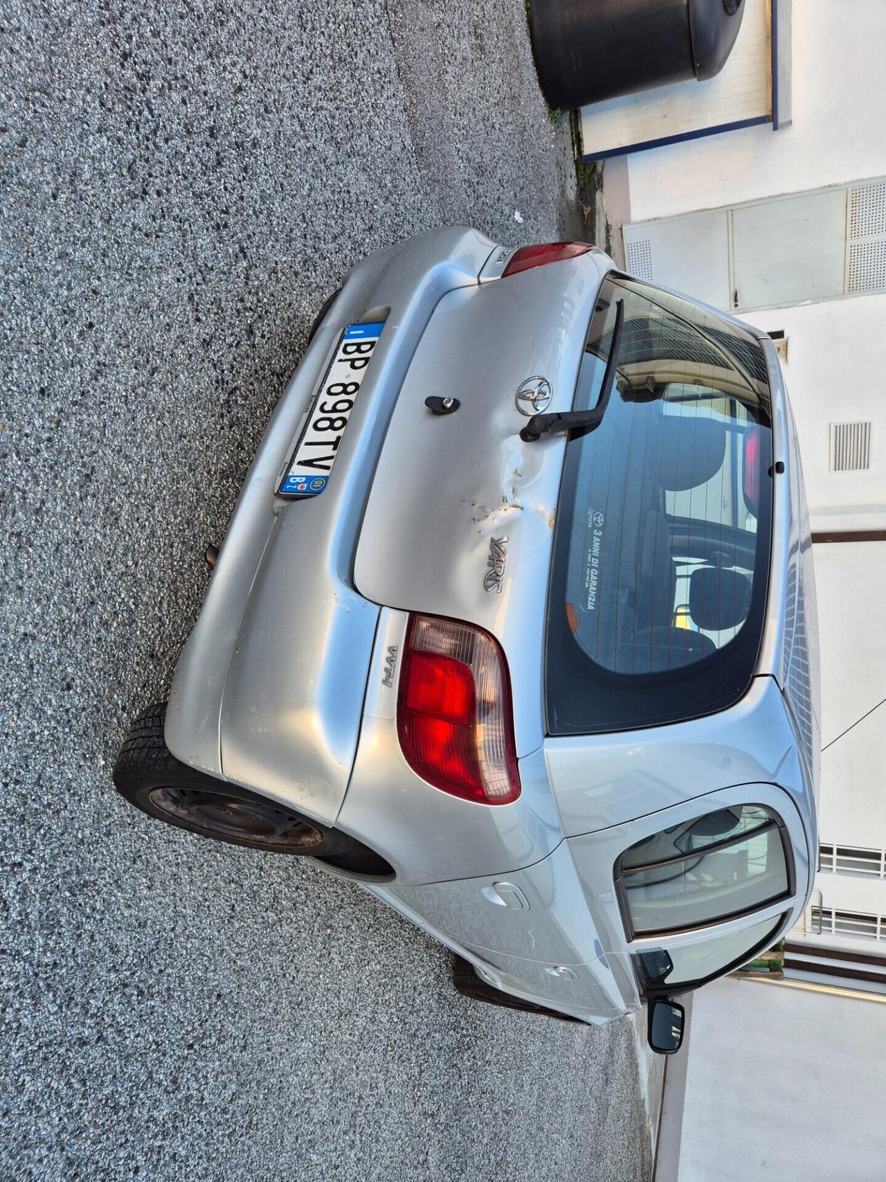Toyota Yaris 1.0i 16V cat 5 porte