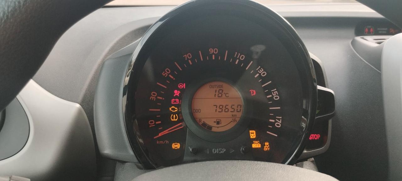 Peugeot 108 Vti 1.0 08/15 km 79650