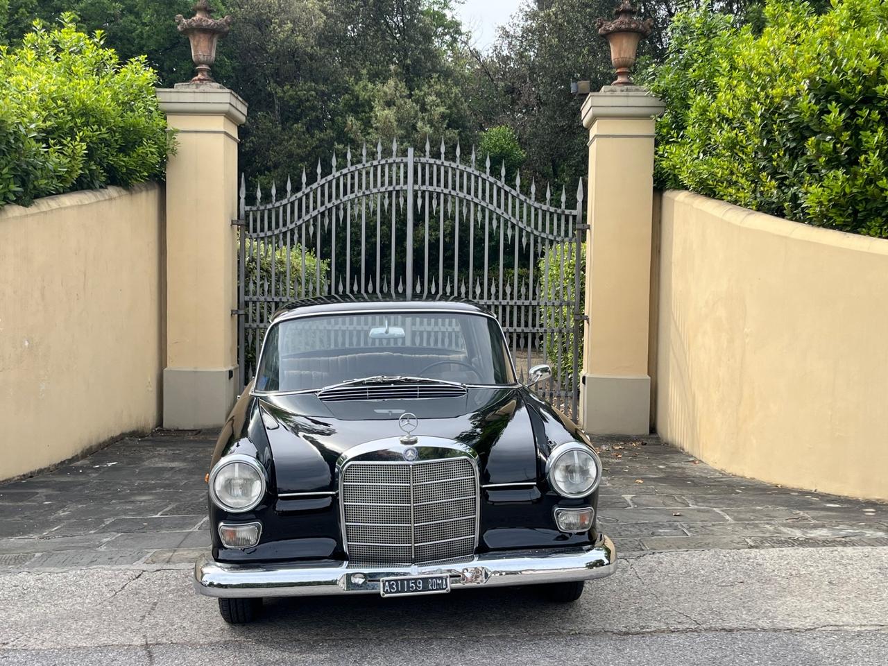 Mercedes benz 230 W110 Codine 6 cilindri