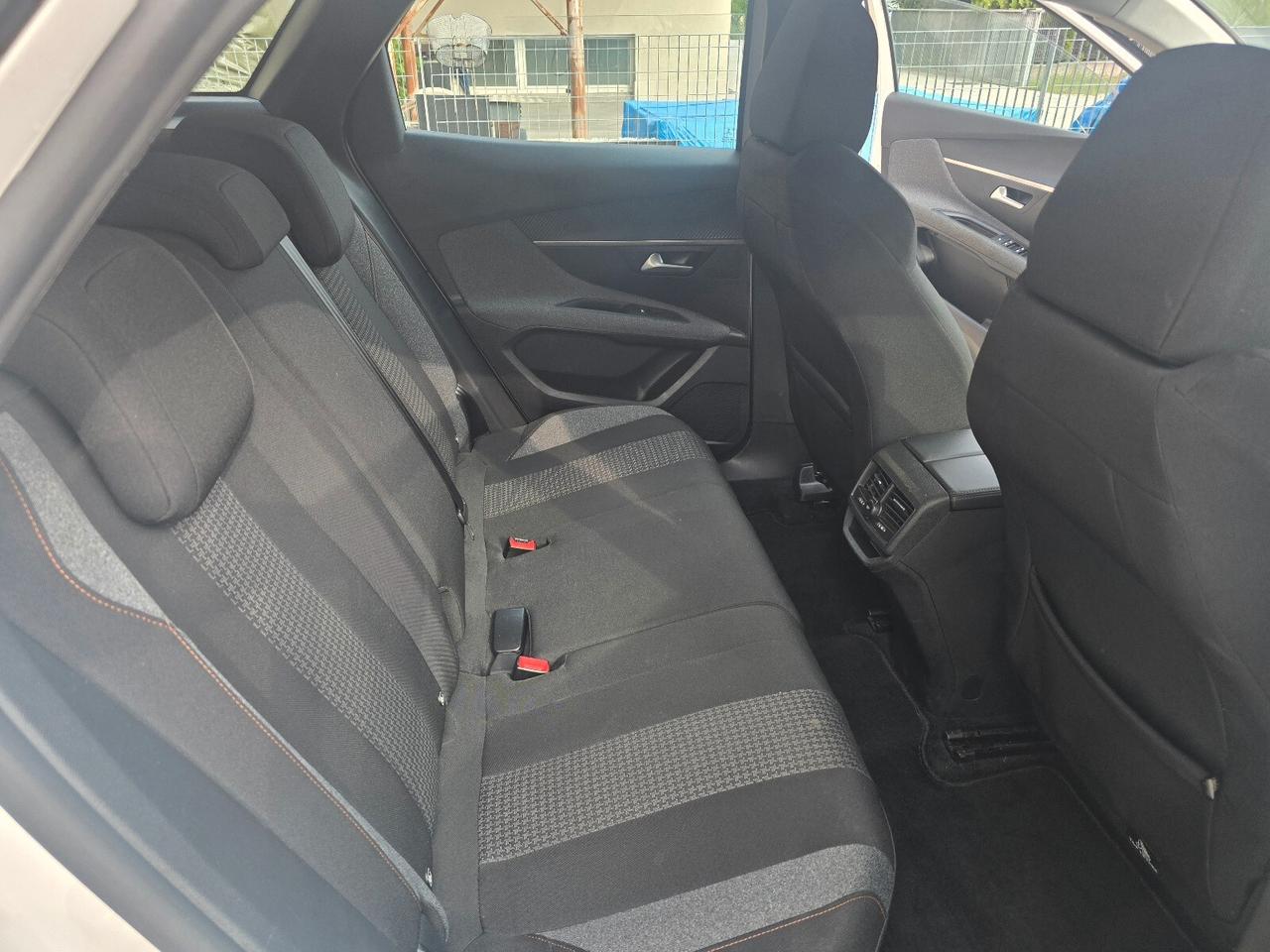 Peugeot 3008 BlueHDi 130 S&S Active Pack