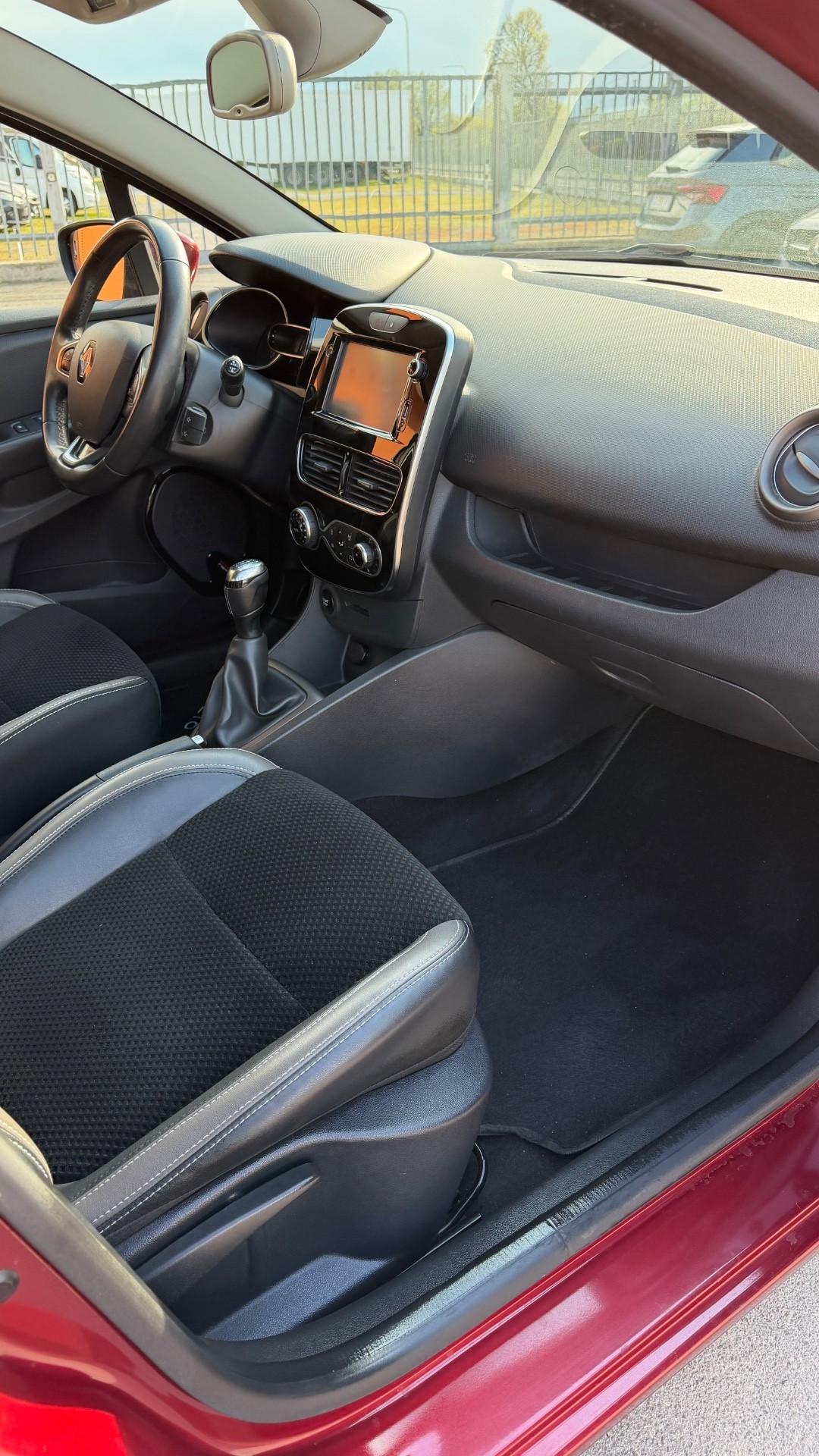 Renault Clio TCe 12V 90CV Start&Stop 5 porte Energy Intens