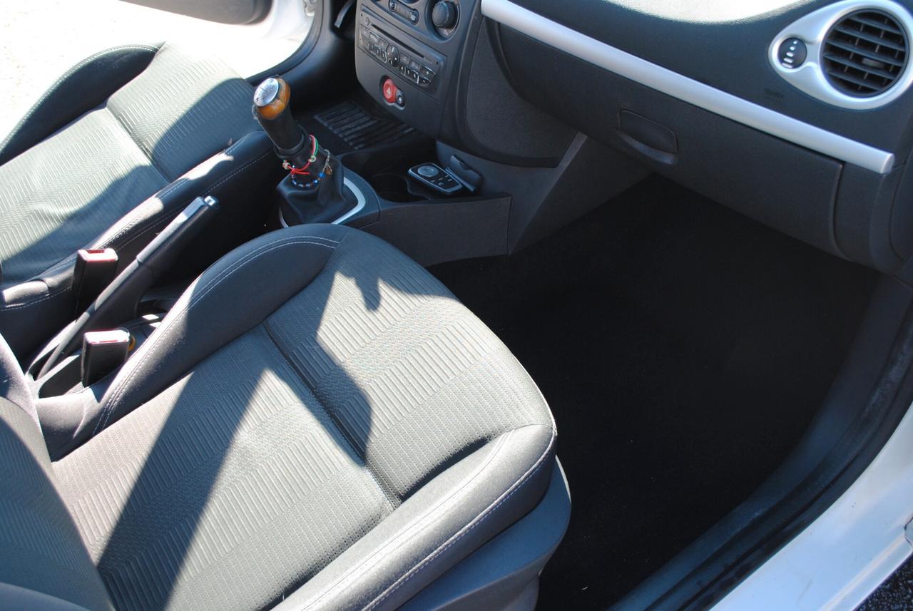 RENAULT CLIO 1.2 75 CV OK NEOPATENTATI
