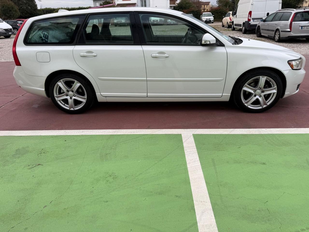 Volvo V50 DRIVe POLAR 1.6 d KM 228.000