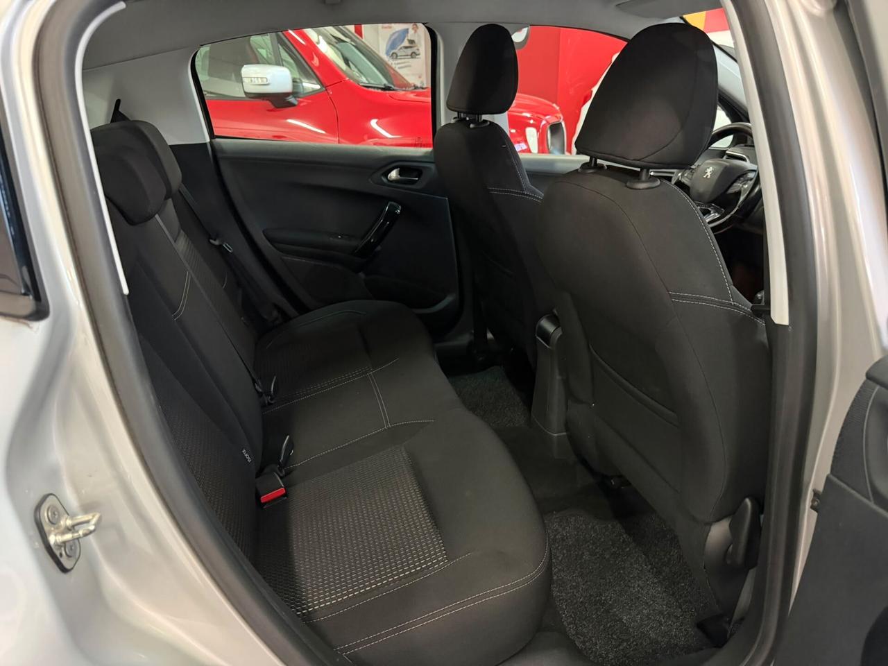 Peugeot 208 BlueHDi 75 5 porte Allure Navi