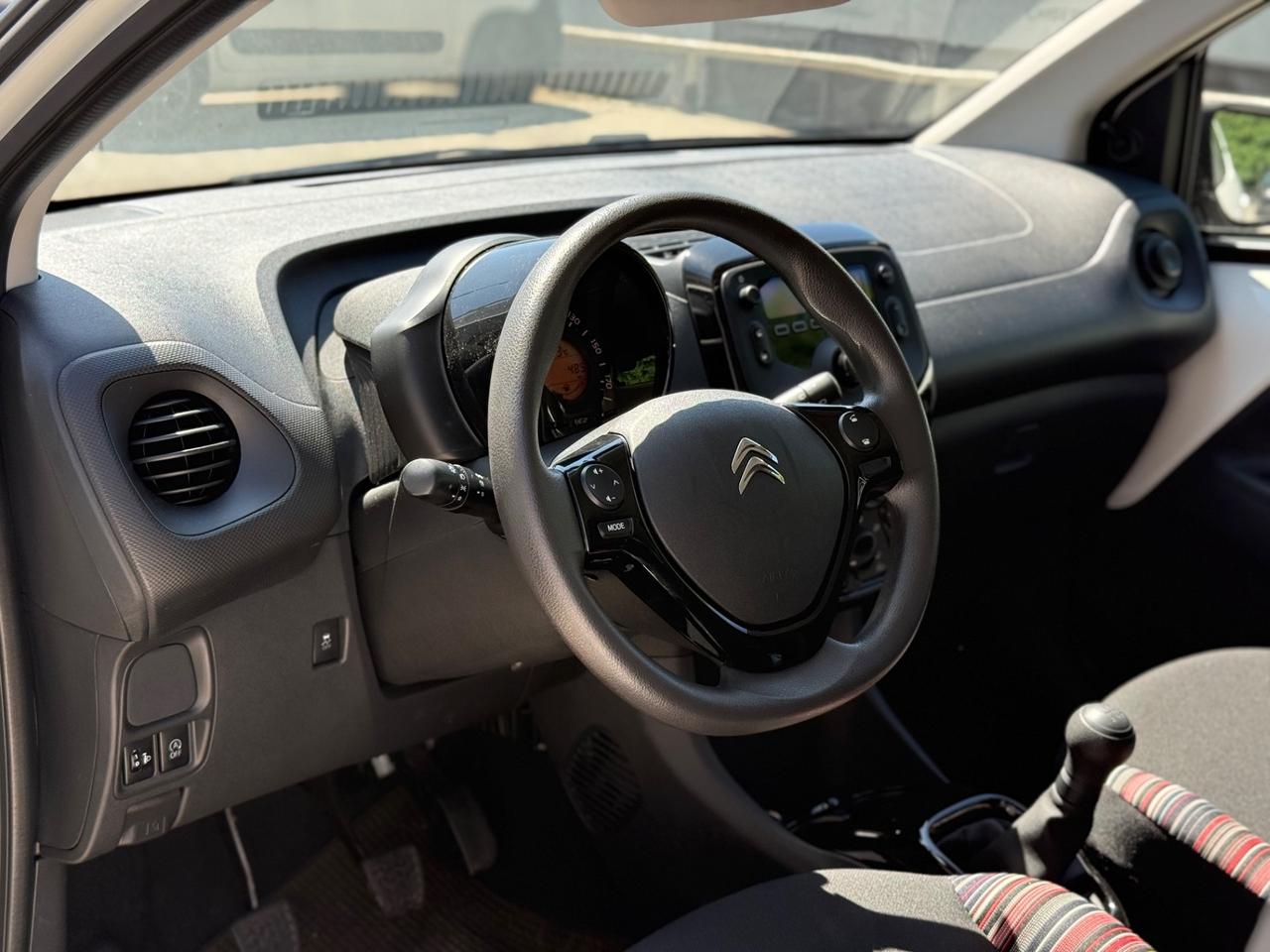 Citroen C1 VTi 72 Cv 5 porte soli 400km unica nel suo genere