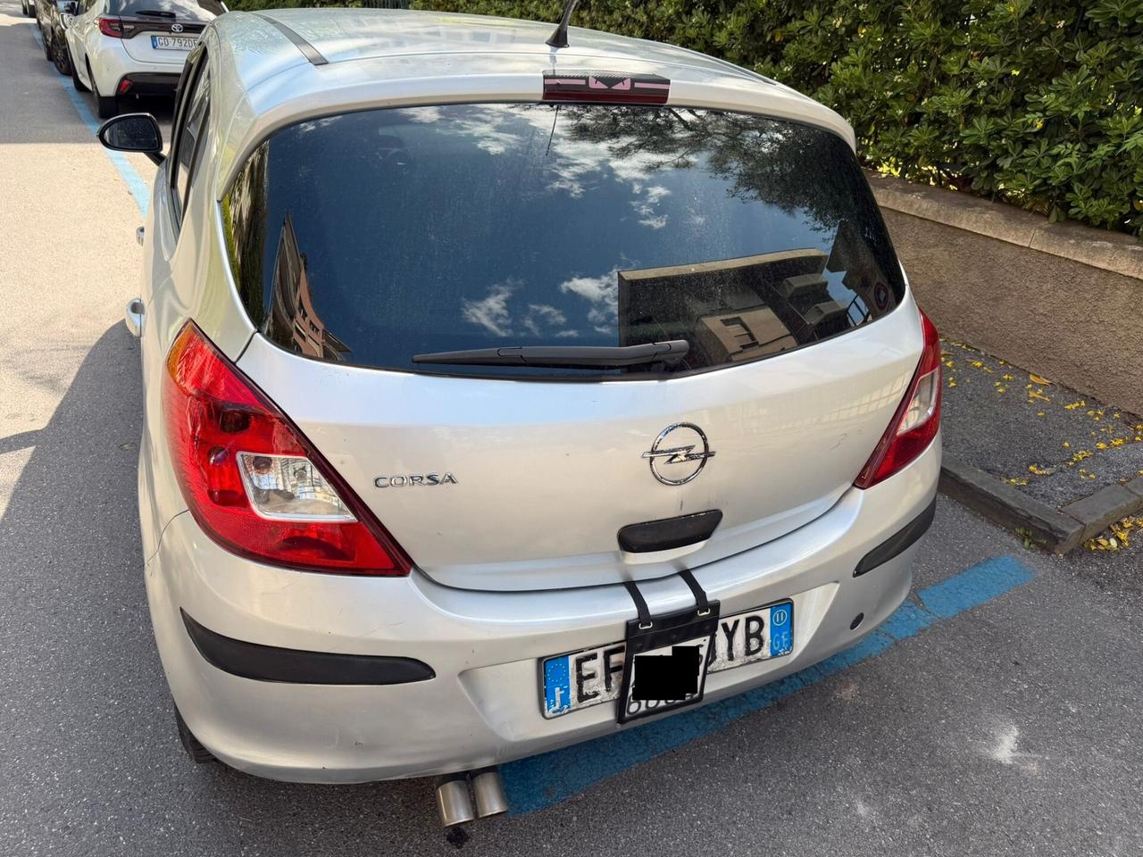 Opel Corsa 1.2 5 porte Club Benzina/Metano