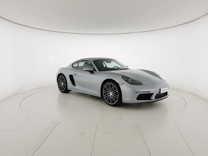 PORSCHE 718 Cayman