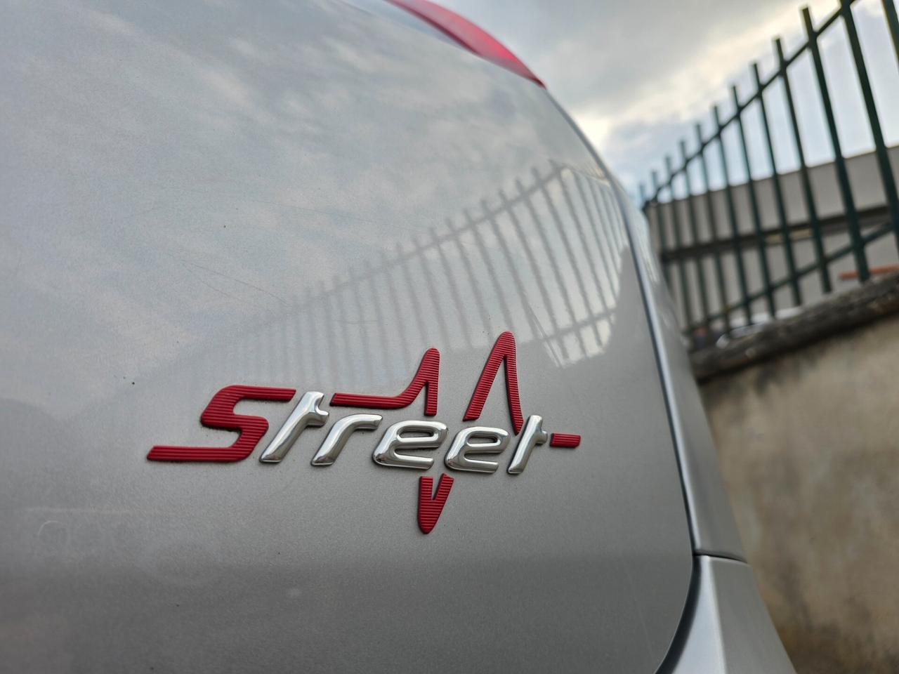 FIAT PUNTO STREET 1.3 M-JET 2016 CON 126.000KM