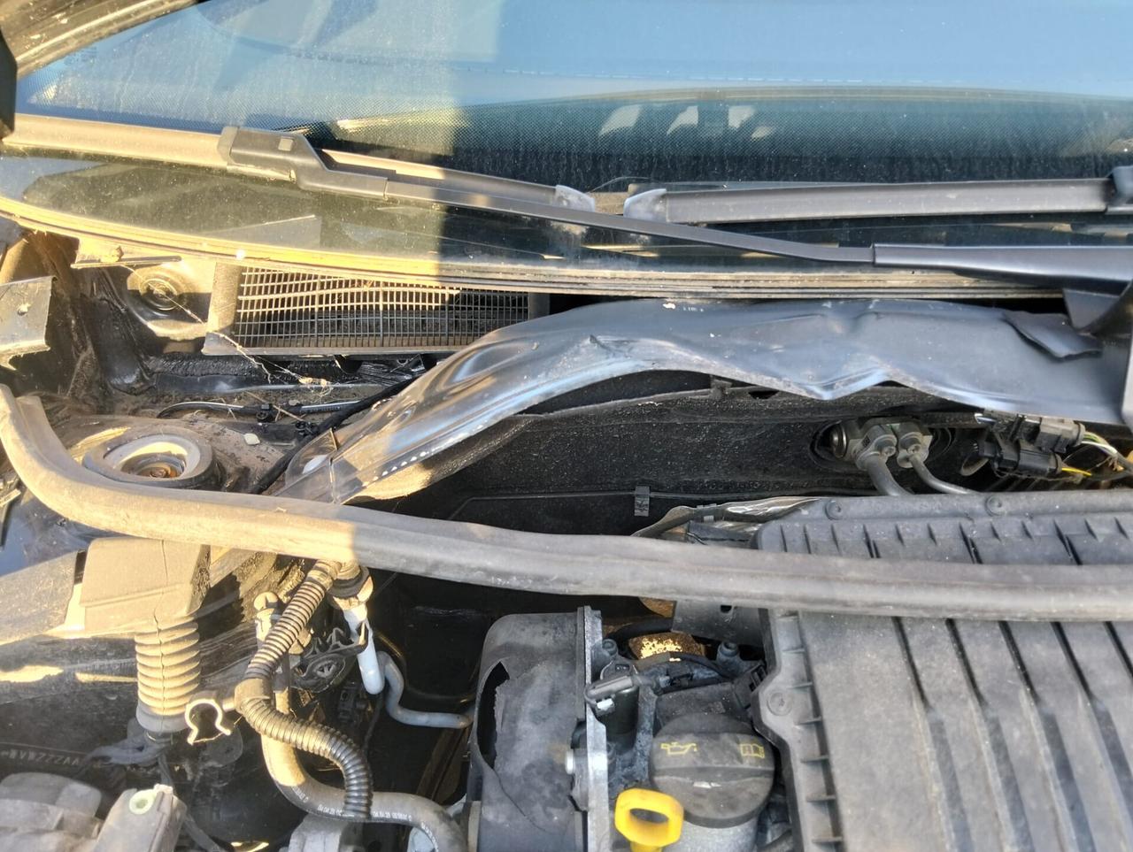 Volkswagen up! 1.0 Benzina 2023 SINISTRATA