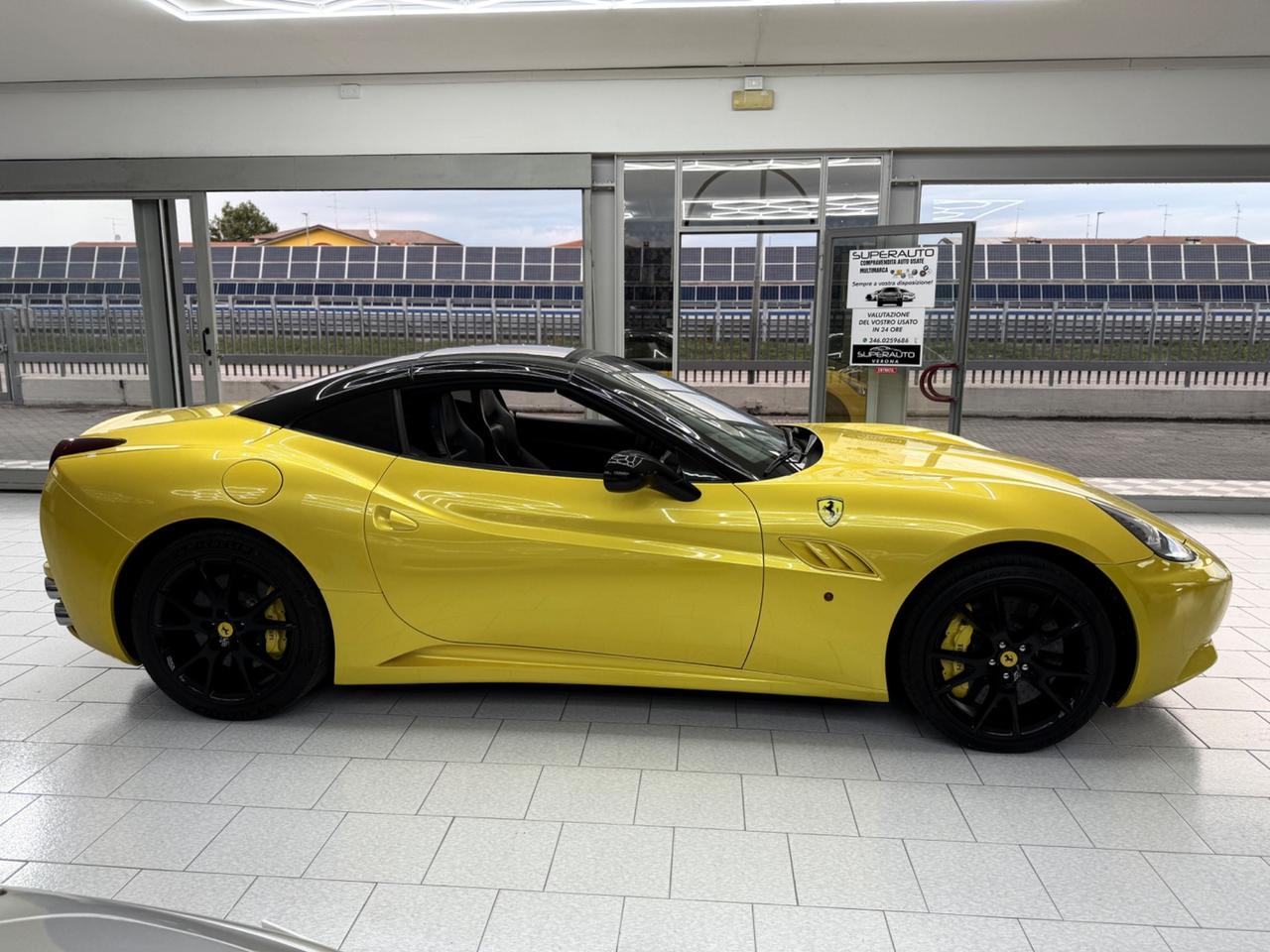GIALLOTRIPLOSTRATO Ferrari California DCT