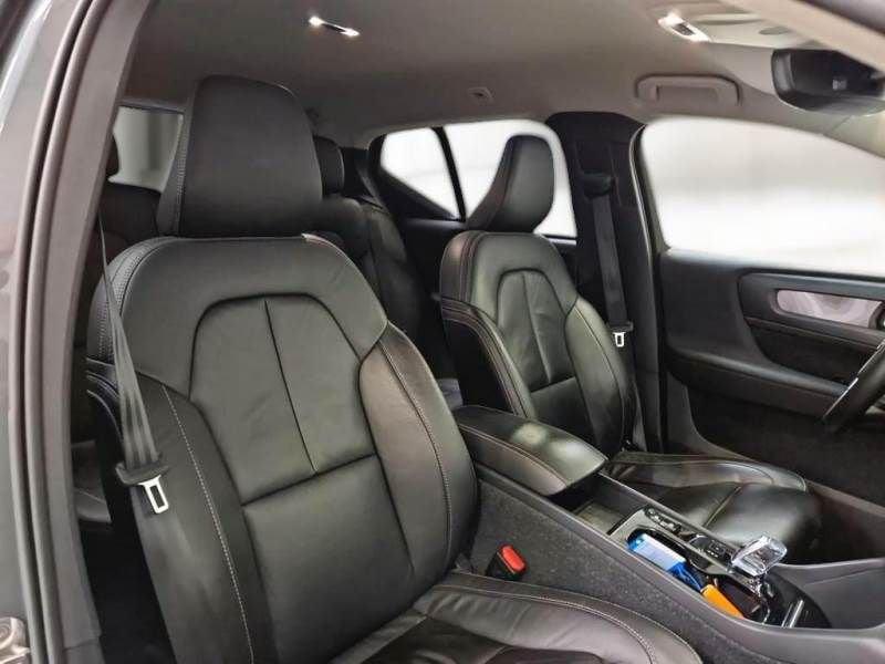 Volvo XC40 Recharge T5 180+82 CV Plug-In Hybrid Recharge Plus Dark