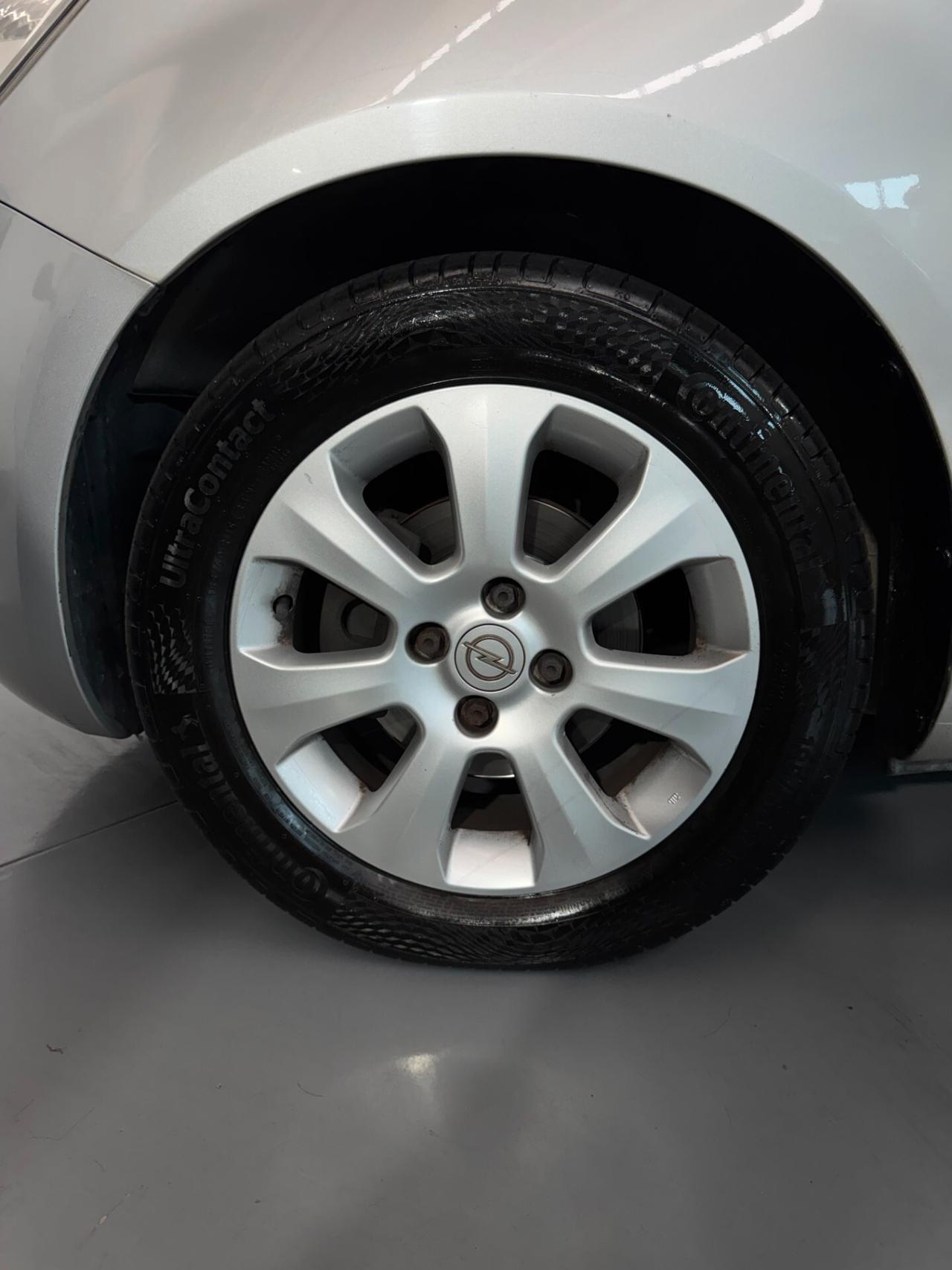 Opel Agila Enjoy 1.2cc 86cv 16V Unico proprietario OK Neopatentati