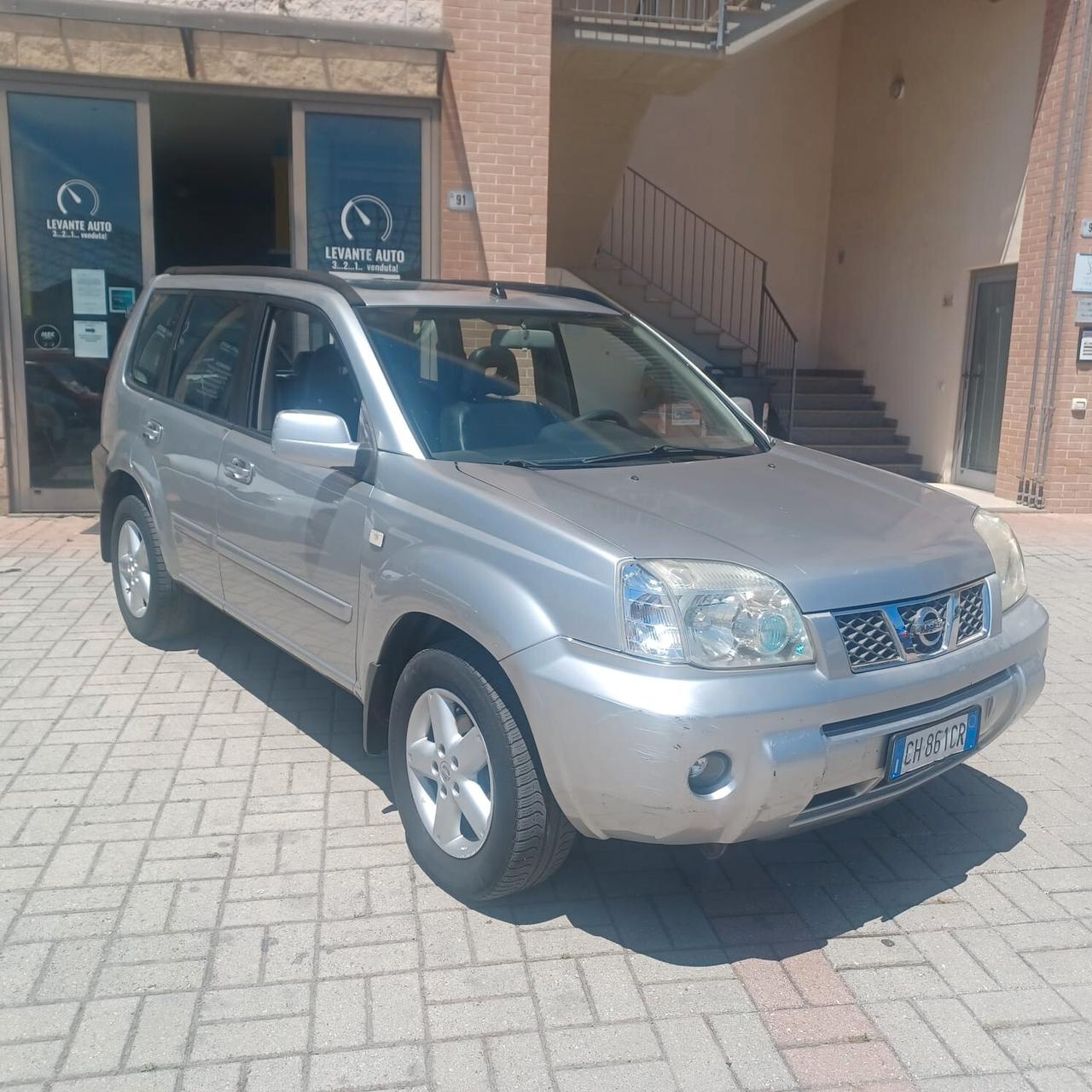 4X4 TETTO PANORAMICO X-TRAIL 2.0 BUONE CONDIZIONI
