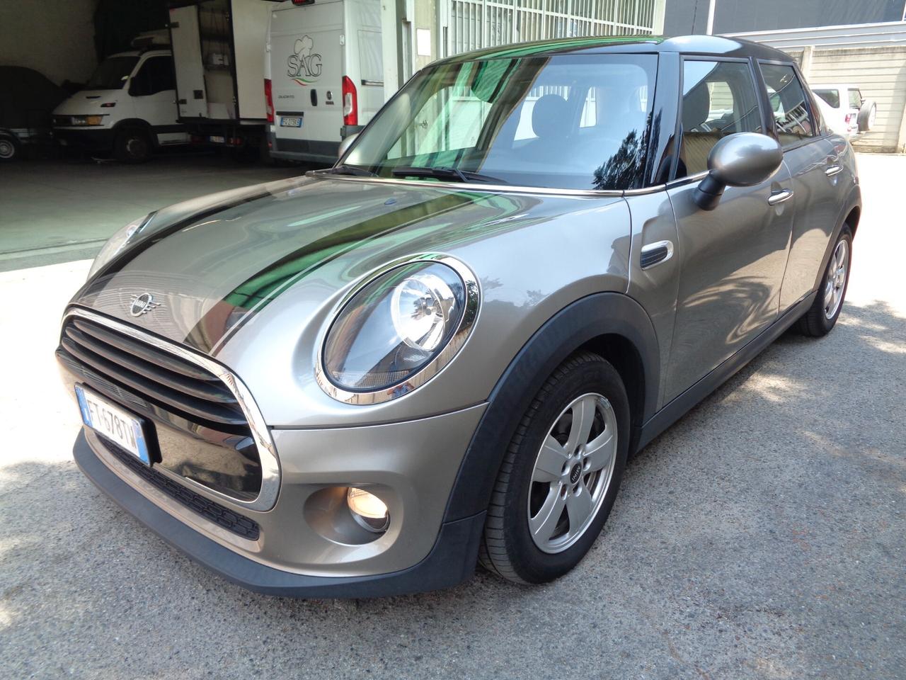 Mini Mini 1.5 Cooper D Business 5 porte AUTOMATICA