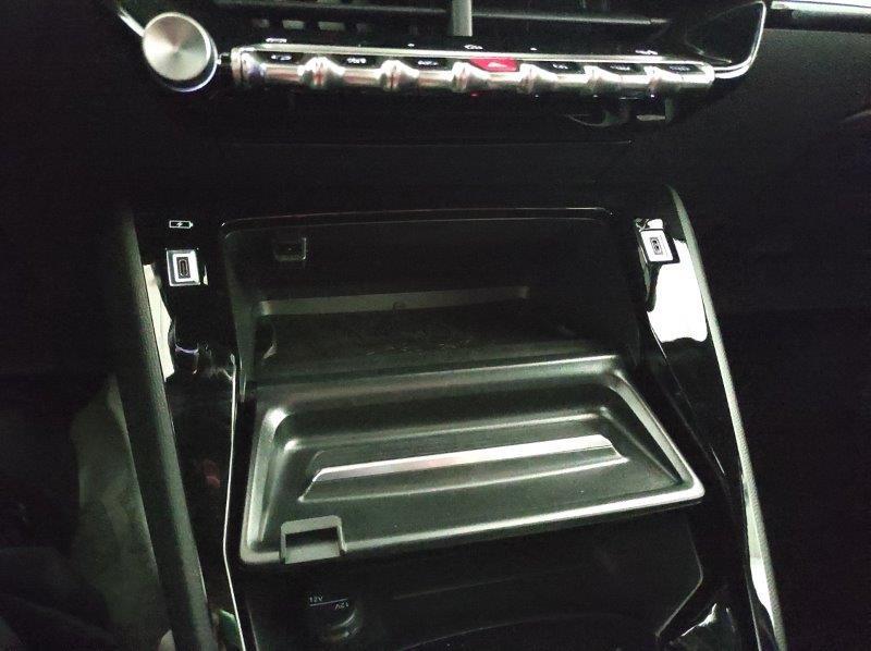 PEUGEOT 2008 2ª serie - 2008 Hybrid 145 e-DCS6 Allure