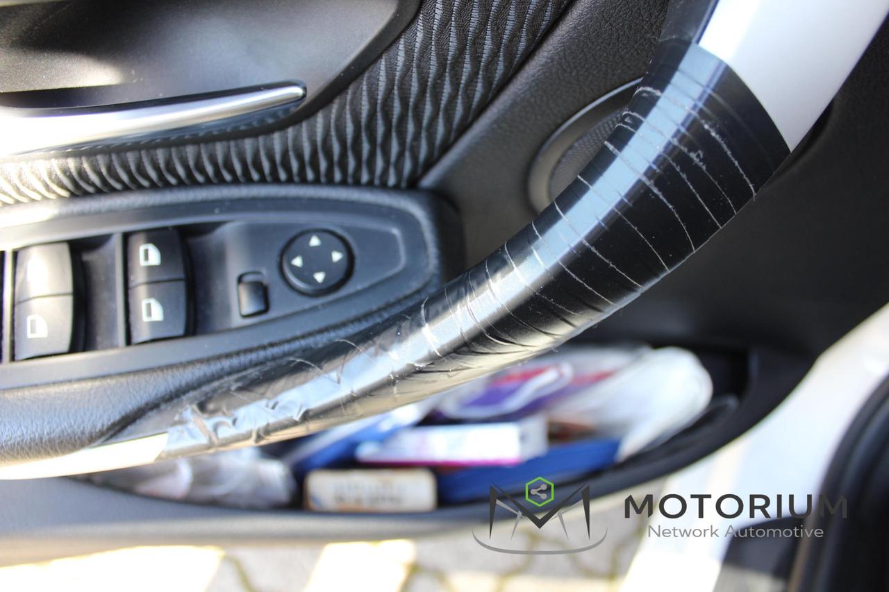 BMW 320 d Touring Business GANCIO TRAINO