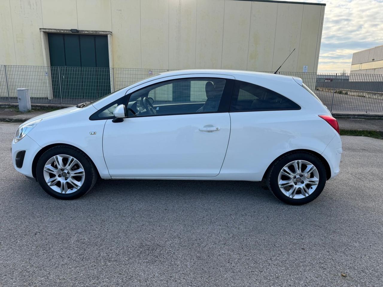 Opel Corsa 1.2 3p 172000 km