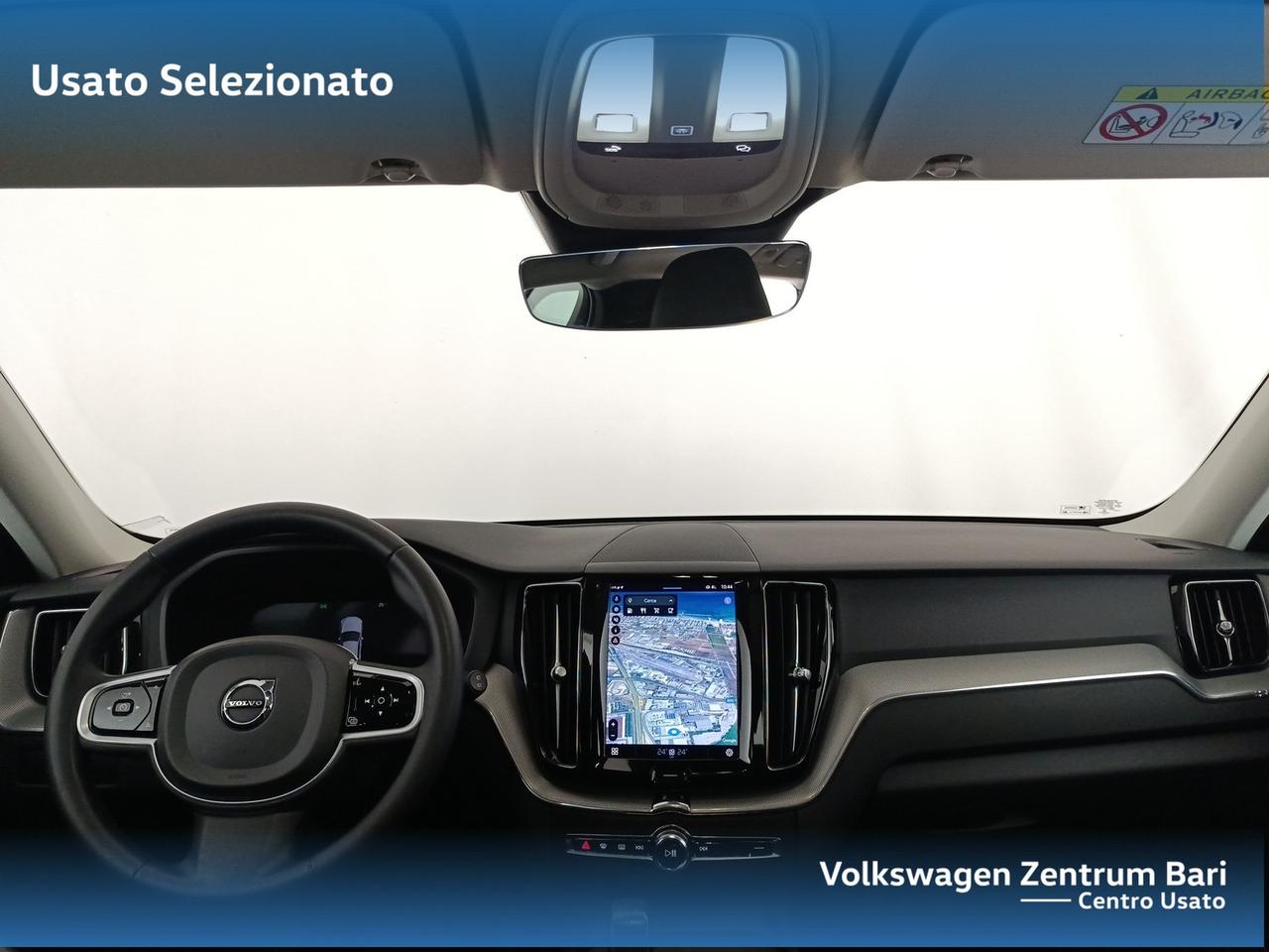 Volvo XC60 2.0 b4 plus dark awd auto