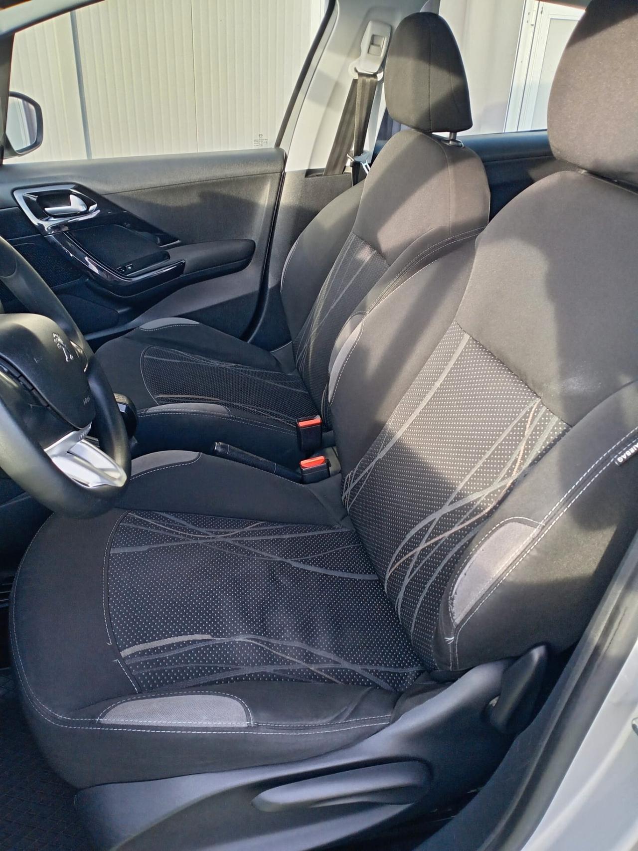 Peugeot 208 DIESEL 1.4 HDi 5 porte UTILITARIA