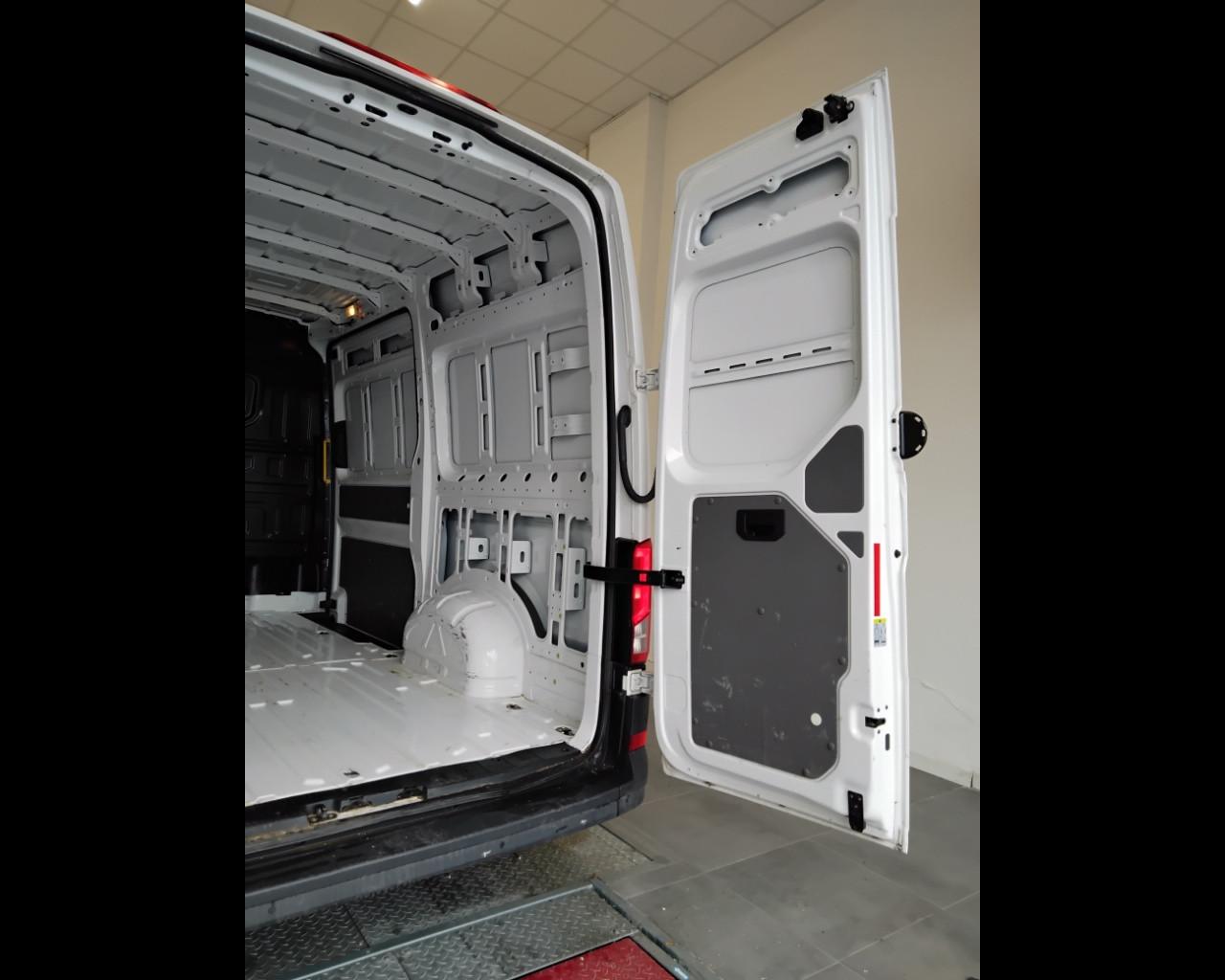 VOLKSWAGEN Crafter 30 2024 - crafter 30 2.0 tdi 140cv L3H3