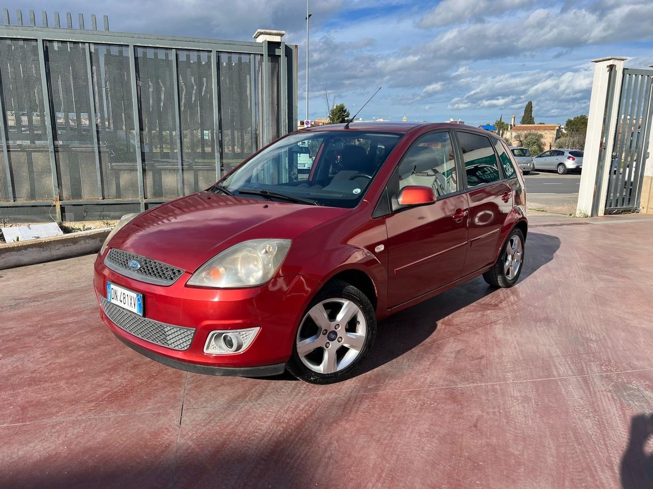 Ford Fiesta 1.4 TDCi 5p. Ghia