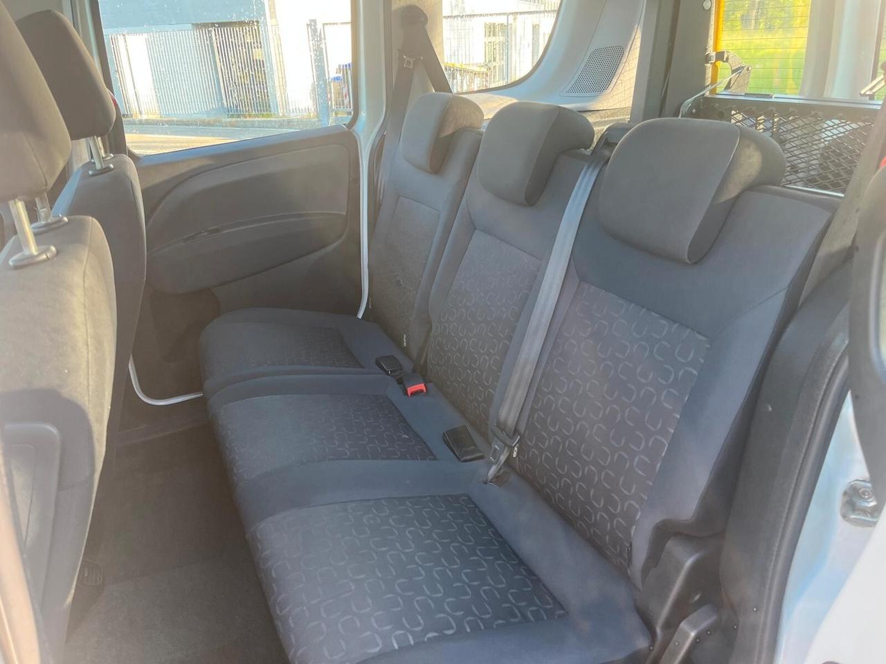 Fiat Doblo 1.6 MJT 16V trasp.disabili, tetto alto - 2012