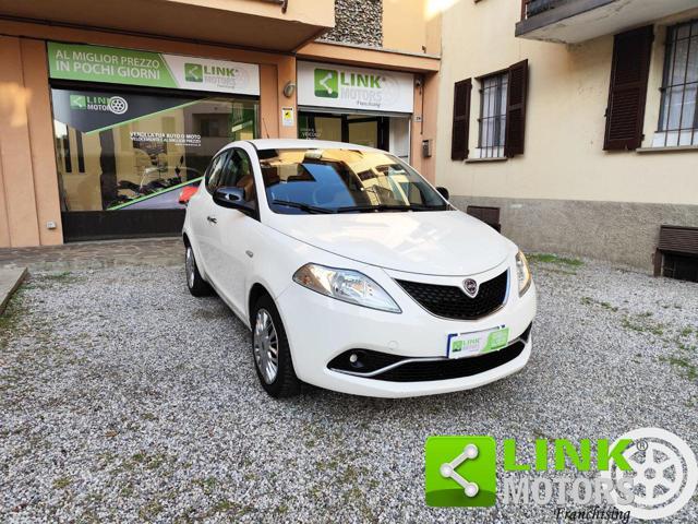 LANCIA Ypsilon 1.2 69 CV 5 porte GPL Ecochic Gold NEOPATENTATI