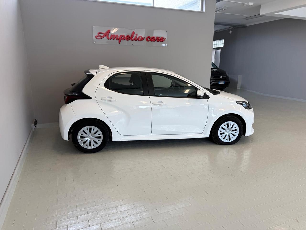 Toyota Yaris 1.5 Hybrid 5 porte Business