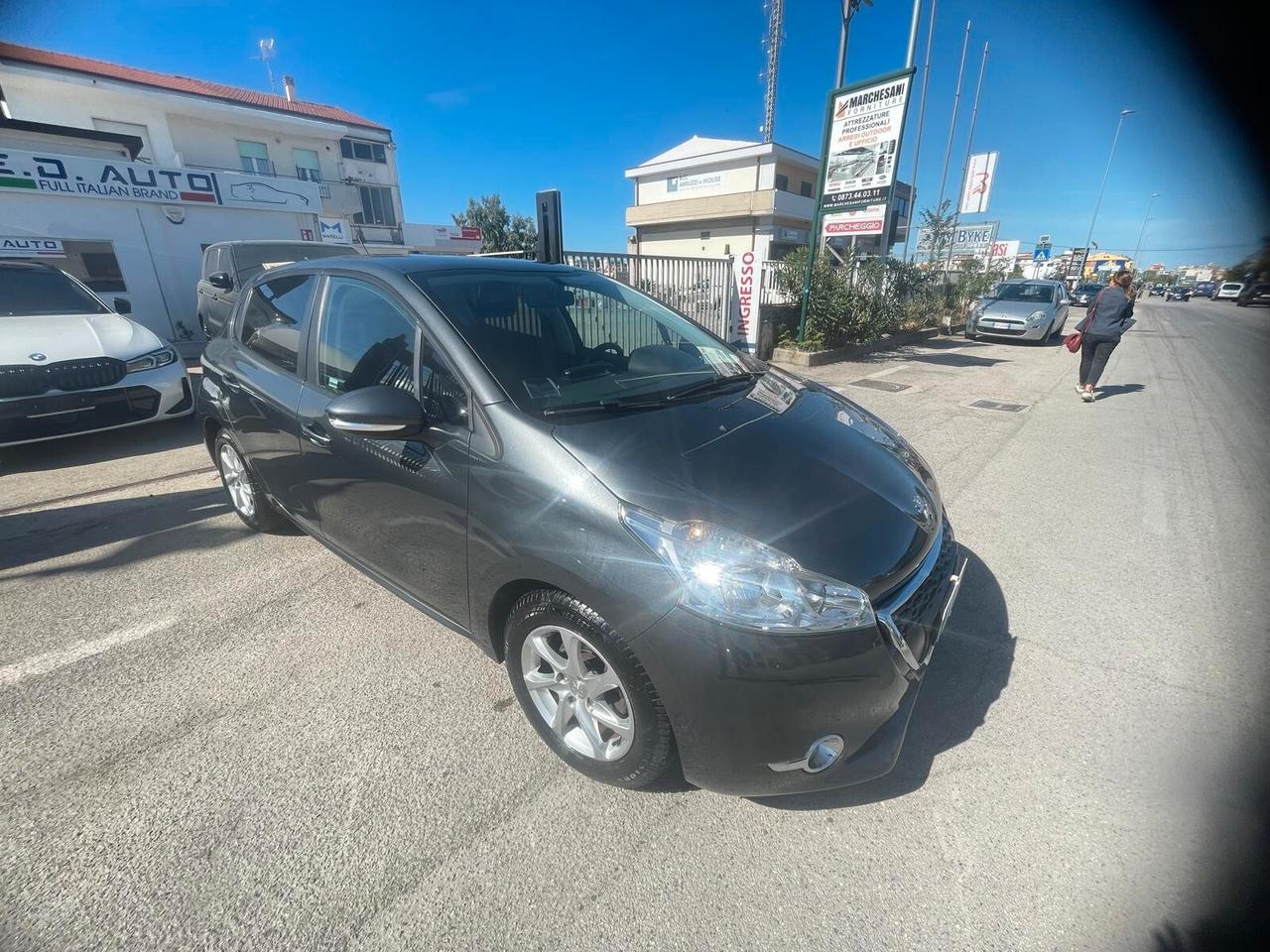 Peugeot 208 1.2 VTi 82 CV 5 porte Allure