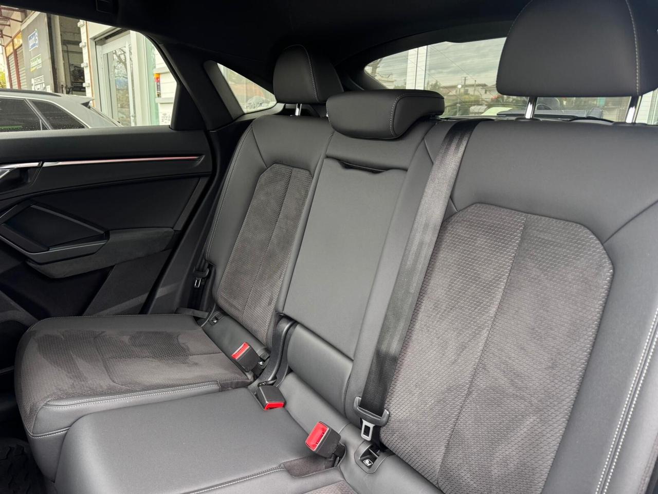 Audi Q3 SPB 35 TDI S tronic line edition - Tetto apribile