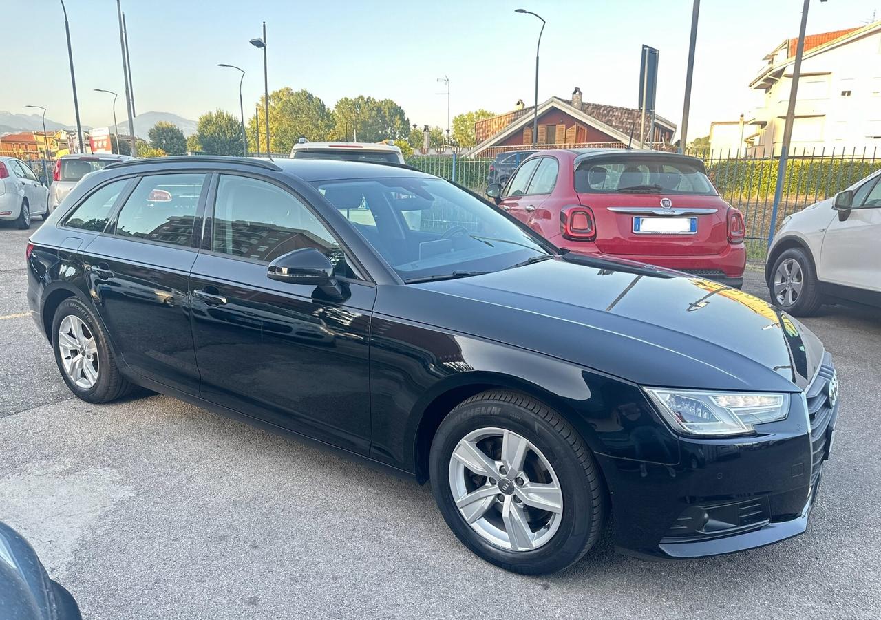 Audi A4 Avant 2.0 TDI 150 CV Sport cockpit virtual clima 3 zona led