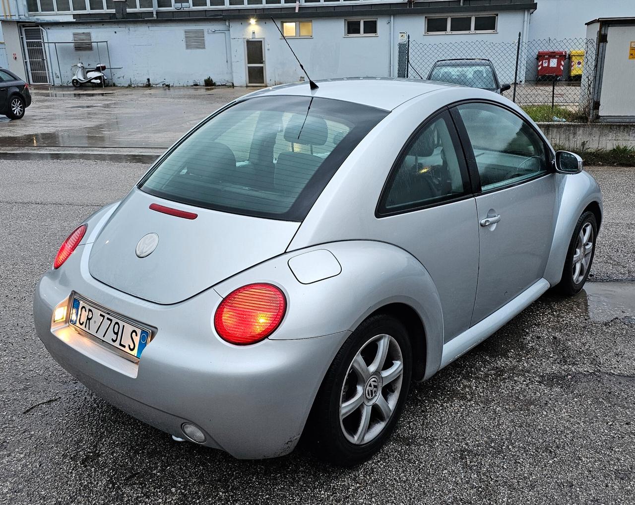 Volkswagen New Beetle 1.9 TDI 101CV