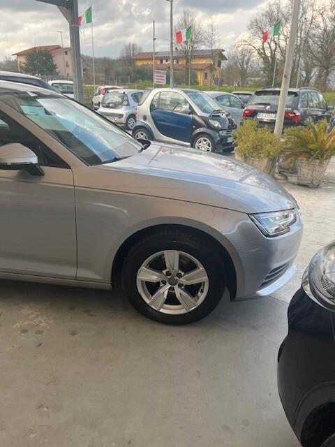 Audi A4 Avant 35 TDI S tronic Sport
