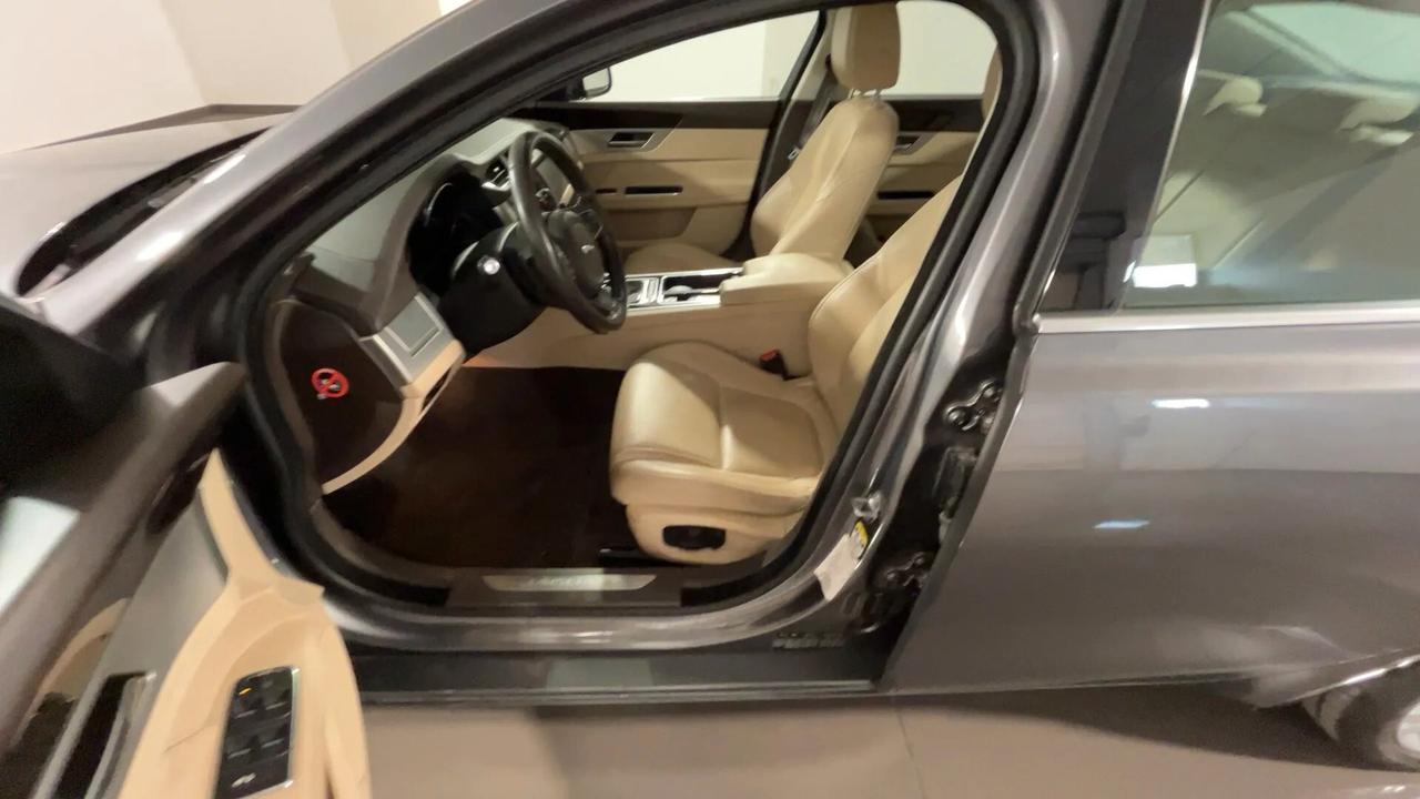 Jaguar XF 2.0 D E-Performance Prestige