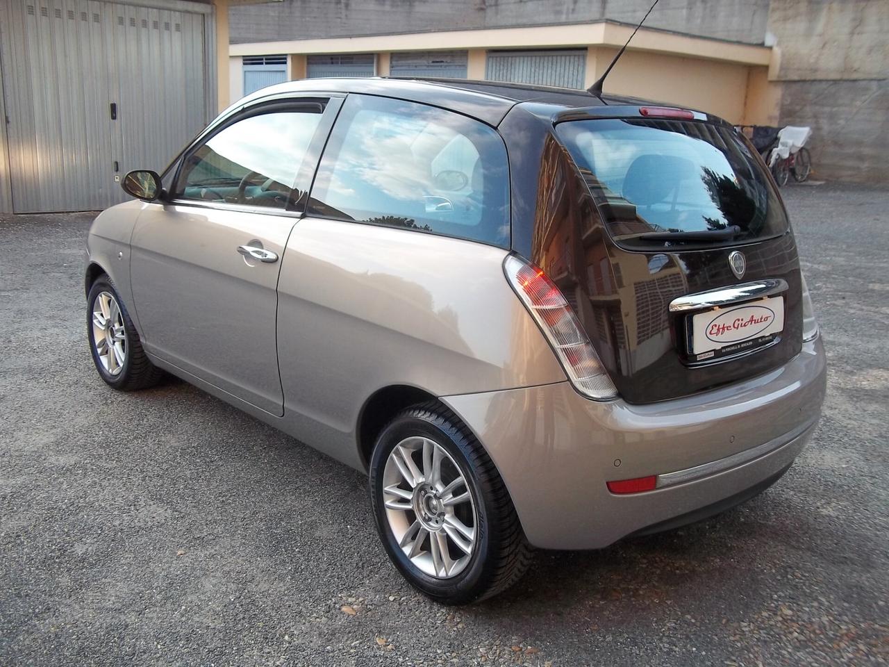 Lancia Ypsilon Oro 1.2 8v Bicolor 115.300 Km Ok neopatentati Euro4