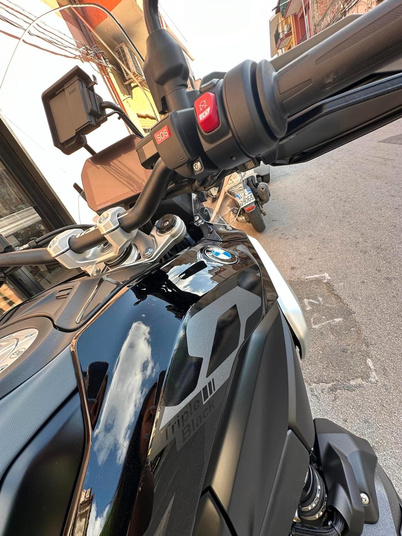 Bmw R 1300 GS (2023-2024) Triple Black 145 CV - - - - FULL ACCESSORIATA A KM 0!